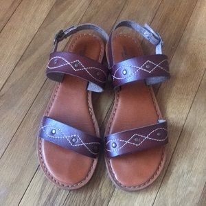 American Eagle sandals